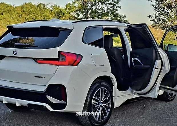 BMW iX1