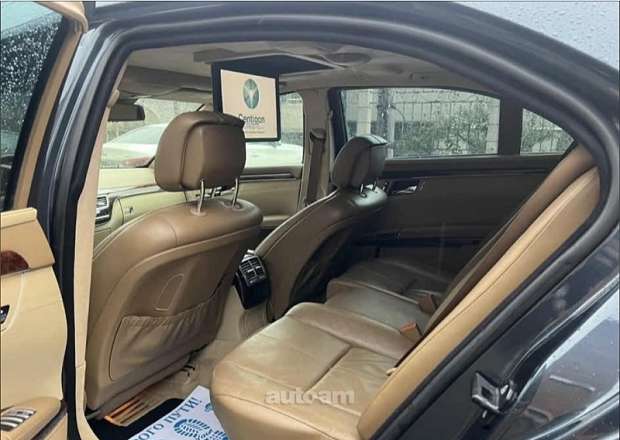 Mercedes-Benz S 600