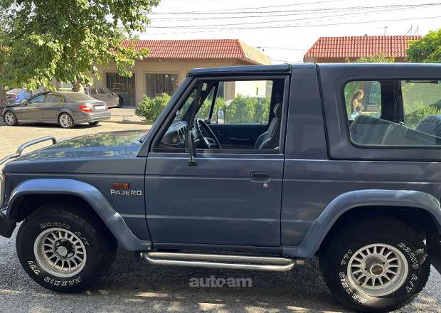 Mitsubishi Pajero 1987 — լուսանկար 5