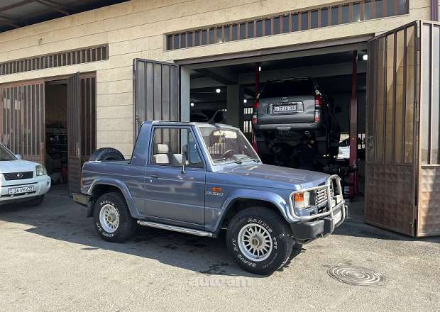 Mitsubishi Pajero 1987 — լուսանկար 3