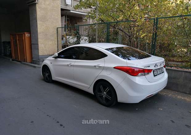 Hyundai Elantra 2013 — լուսանկար 2