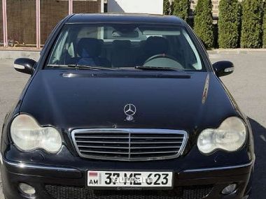 Mercedes-Benz C 240  2004 