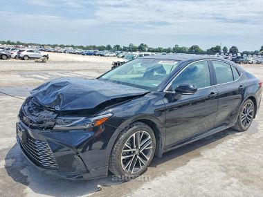 Toyota Camry  2025 