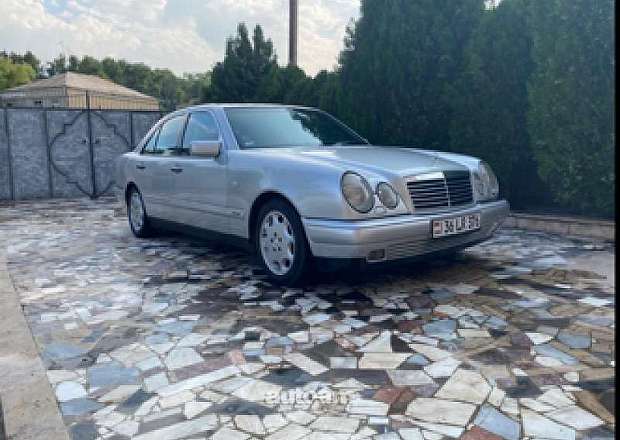 Mercedes-Benz E 280
