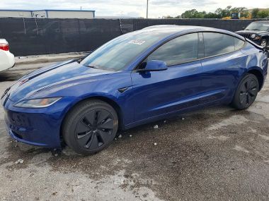 Tesla Model 3  2025 