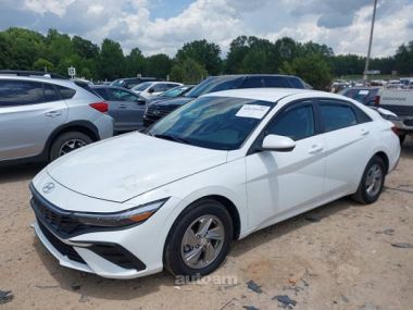 Hyundai Elantra  2025 