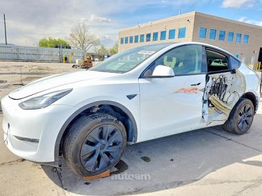 Tesla Model Y  2024 