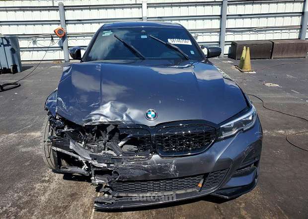 BMW 330