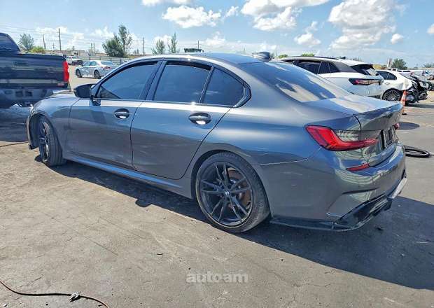 BMW 330