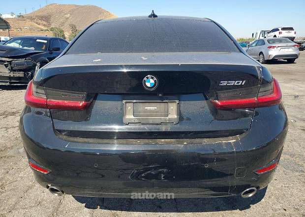 BMW 330