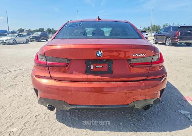 BMW 330