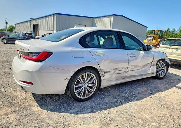 BMW 330