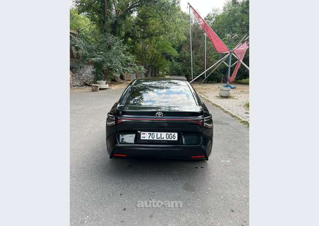 Toyota Bz3