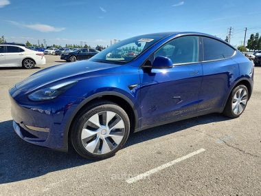 Tesla Model Y  2024 