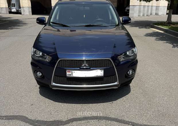 Mitsubishi Outlander 2011 — լուսանկար 1