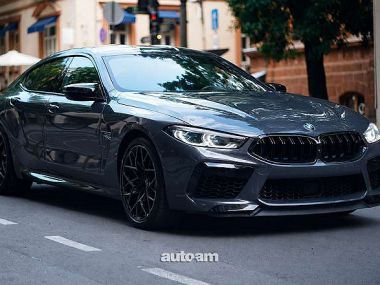 BMW M8  2021 
