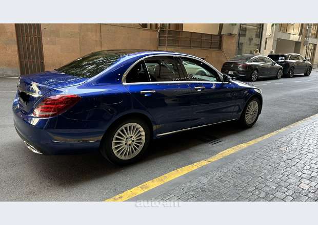 Mercedes-Benz C 180