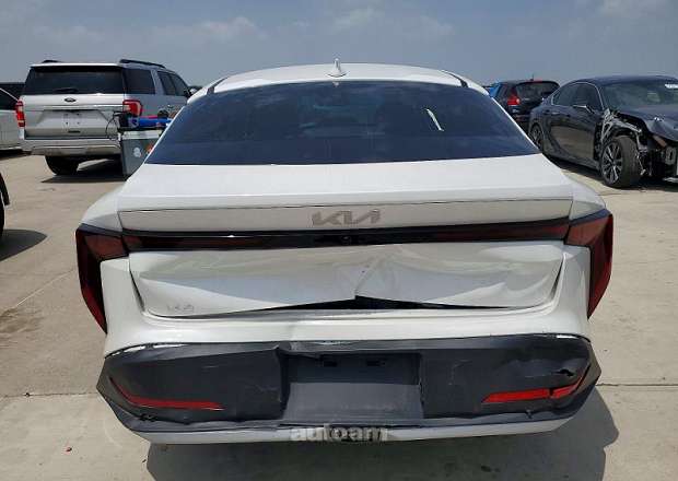 Kia K4