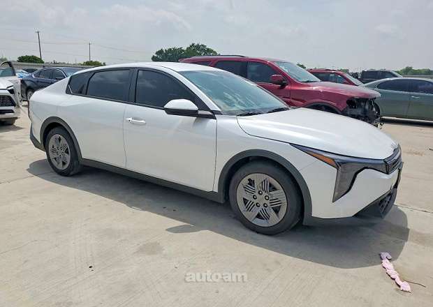 Kia K4