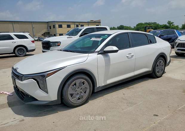 Kia K4