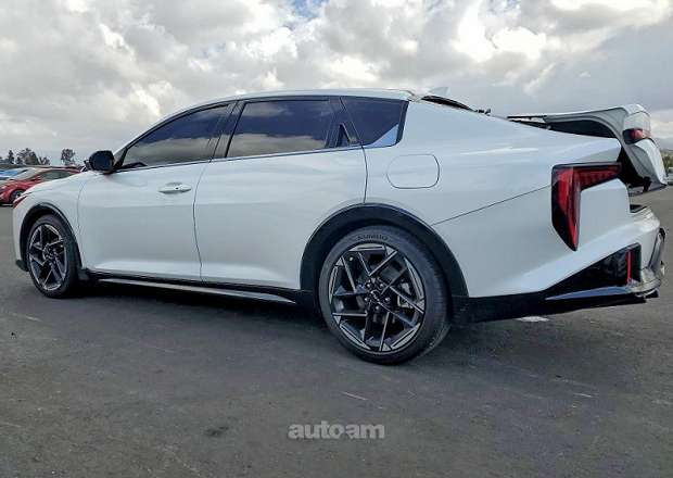 Kia K4