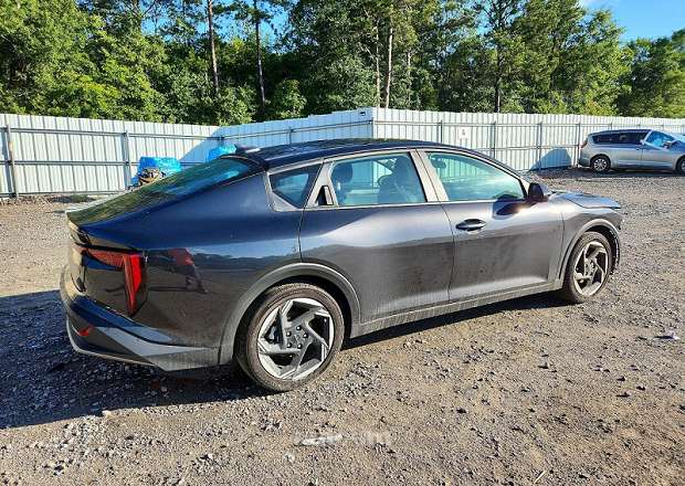 Kia K4
