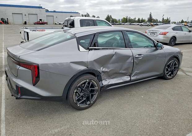 Kia K4