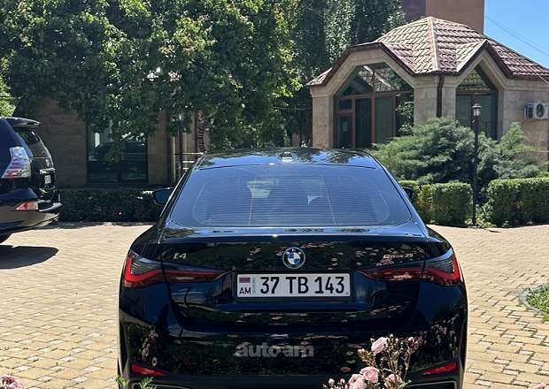 BMW i4