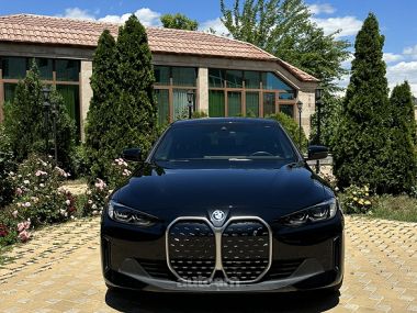 BMW i4  2024 