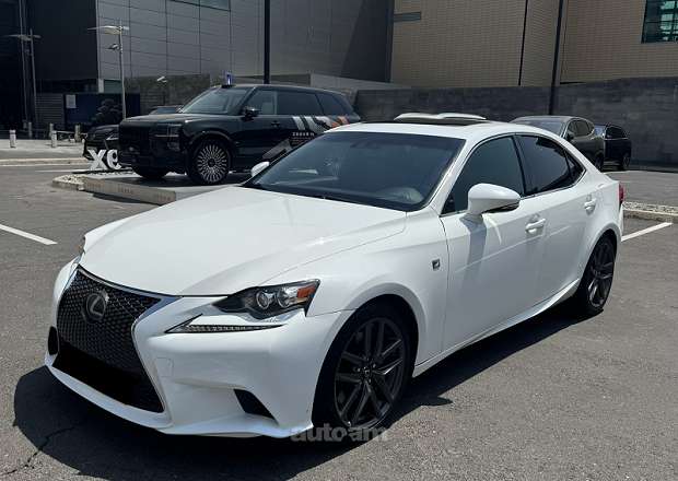 Lexus IS 200 2016 — photo 4