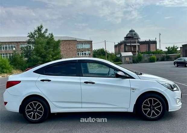 Hyundai Solaris 2015 — լուսանկար 4