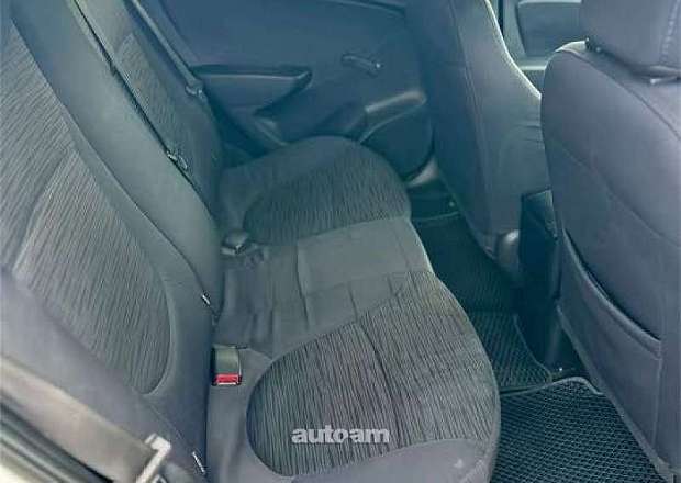 Hyundai Solaris 2015 — լուսանկար 12