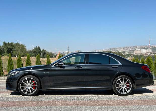 Mercedes-Benz S 63 AMG