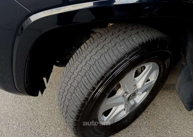 Toyota Land Cruiser 300