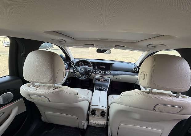 Mercedes-Benz E 300 2018 — լուսանկար 2