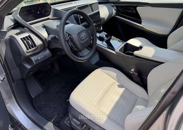Toyota Bz4X 2023 — լուսանկար 8