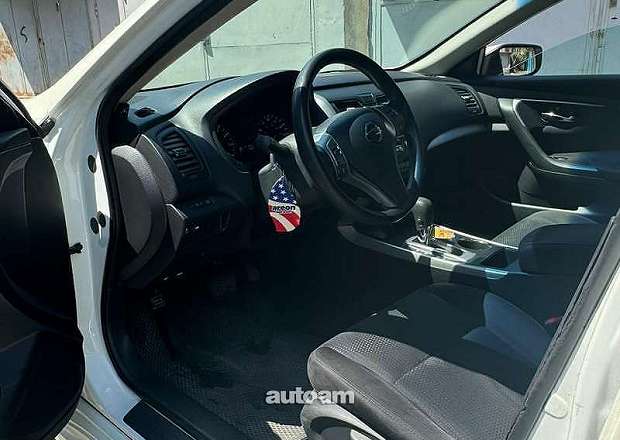 Nissan Altima 2015 — լուսանկար 11
