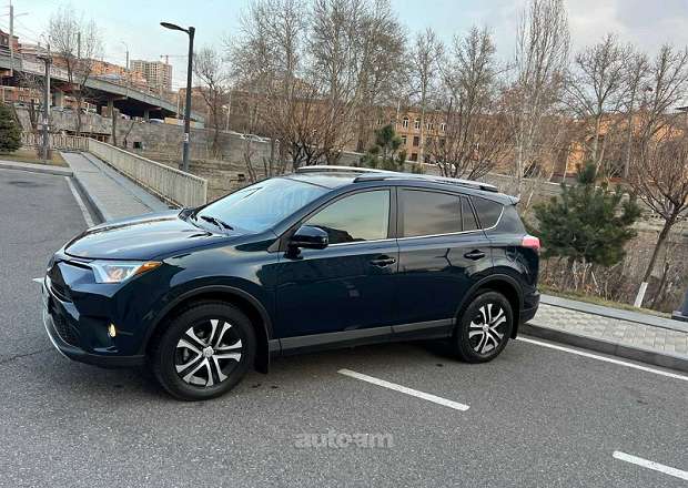Toyota Rav 4 2017 — լուսանկար 2