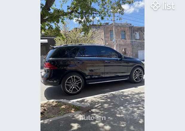 Mercedes-Benz GLE 350 2016 — photo 3
