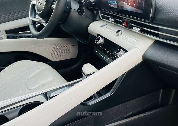 Hyundai Elantra 2020 — լուսանկար 9