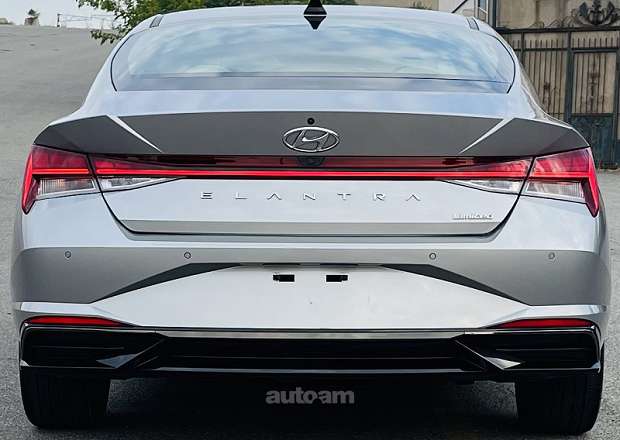 Hyundai Elantra 2020 — լուսանկար 5
