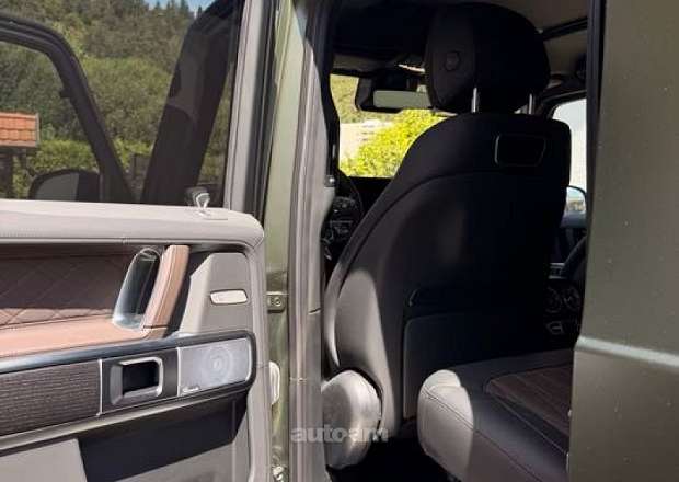 Mercedes-Benz G 500