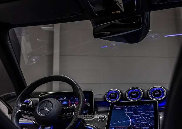 Mercedes-Benz C 300 2023 — photo 13