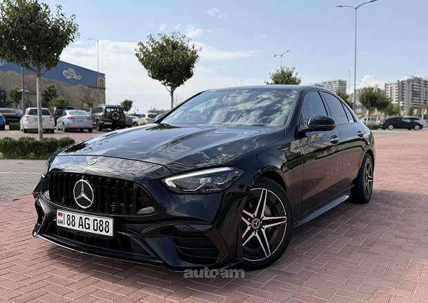 Mercedes-Benz C 300 2023 — photo 2