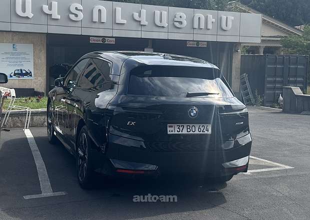 BMW iX