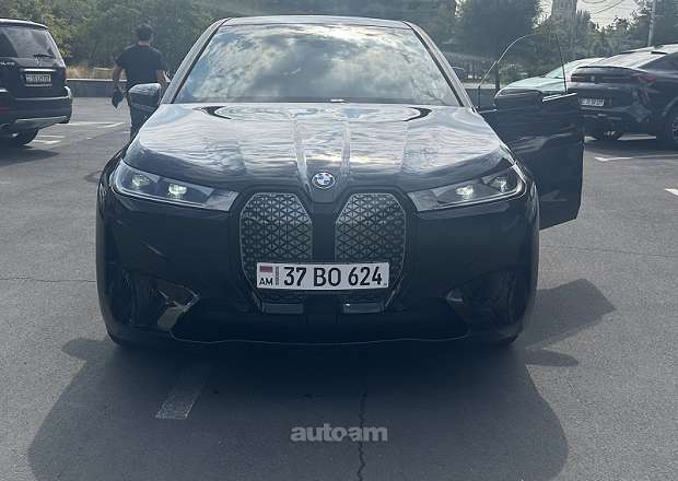 BMW iX