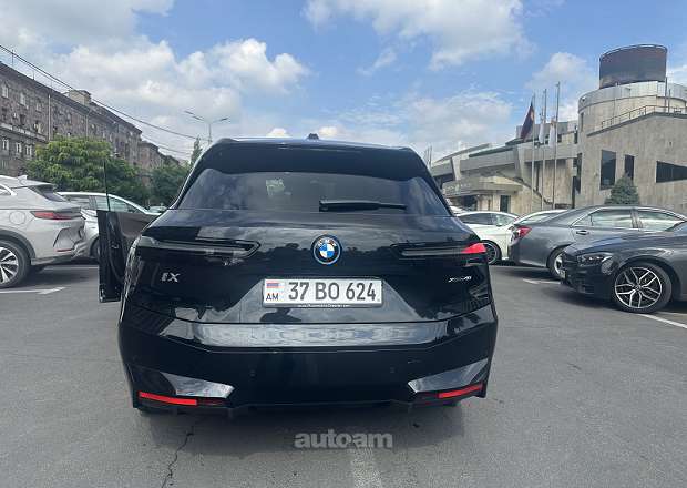 BMW iX
