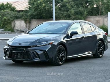 Toyota Camry  2025 