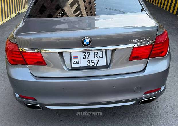BMW 750