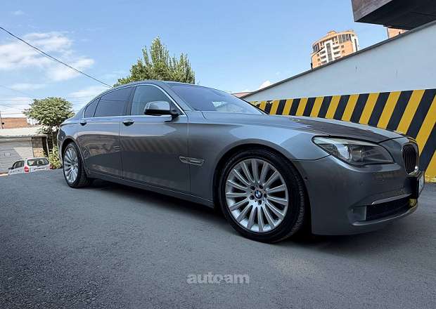 BMW 750